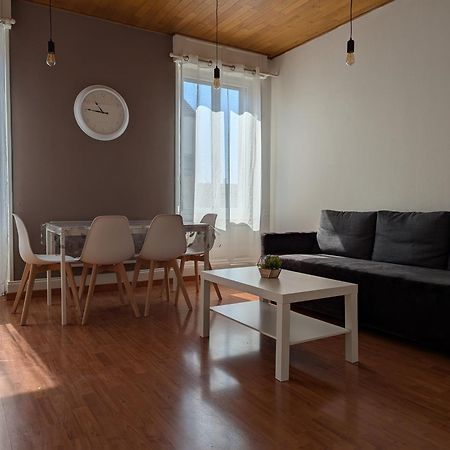 Le Mirage - Appartement 2 Chambres, Salon, Cuisine Equipee, Parking Et Wifi Gratuit Mulhouse Esterno foto