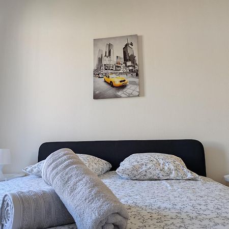 Le Mirage - Appartement 2 Chambres, Salon, Cuisine Equipee, Parking Et Wifi Gratuit Mulhouse Esterno foto