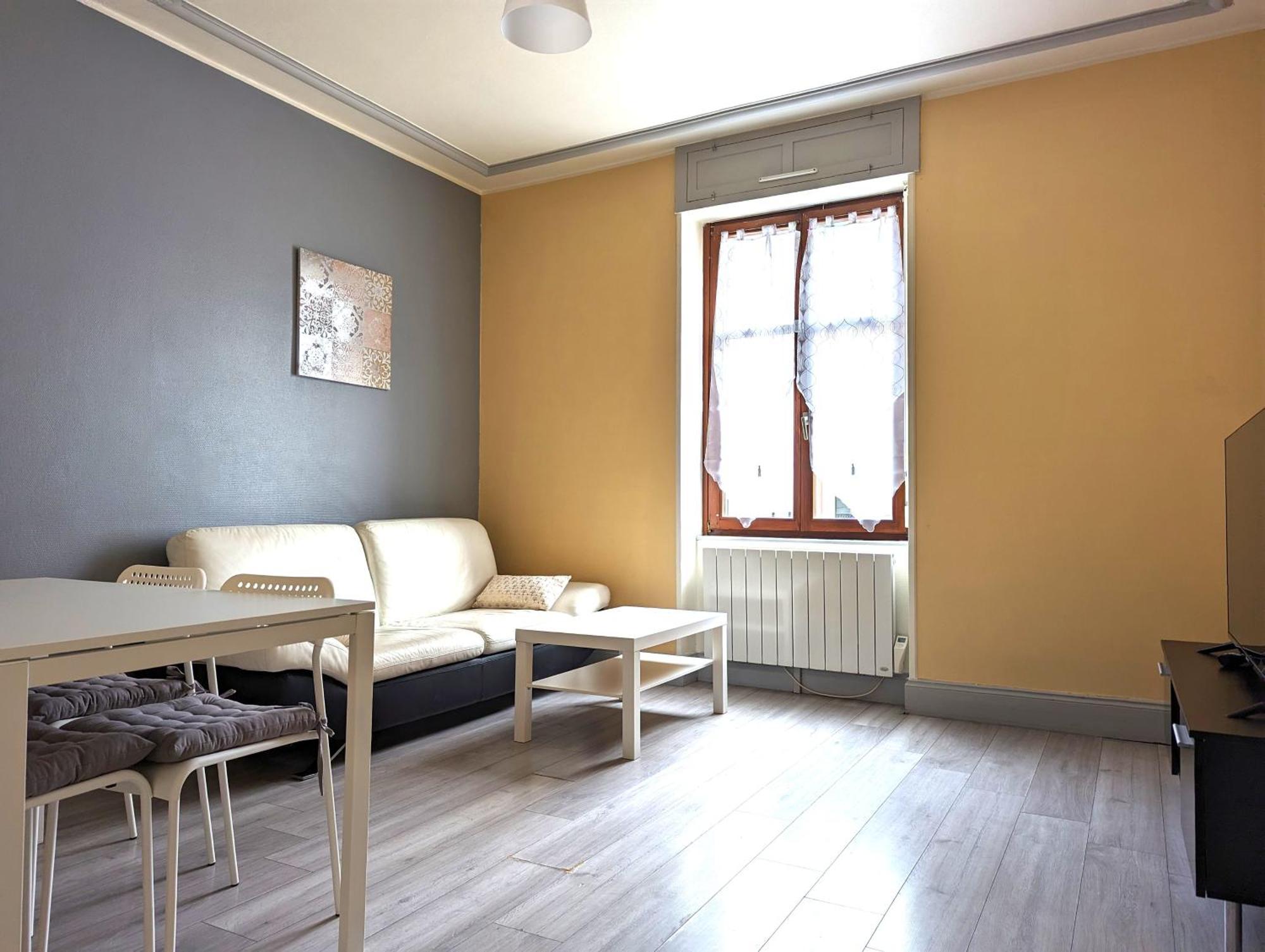 Le Mirage - Appartement 2 Chambres, Salon, Cuisine Equipee, Parking Et Wifi Gratuit Mulhouse Esterno foto