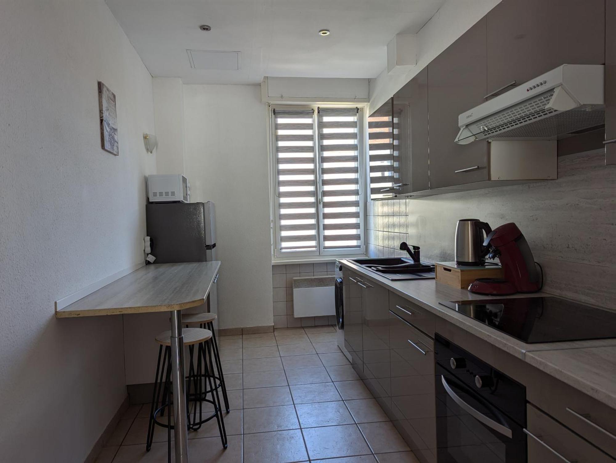 Le Mirage - Appartement 2 Chambres, Salon, Cuisine Equipee, Parking Et Wifi Gratuit Mulhouse Esterno foto